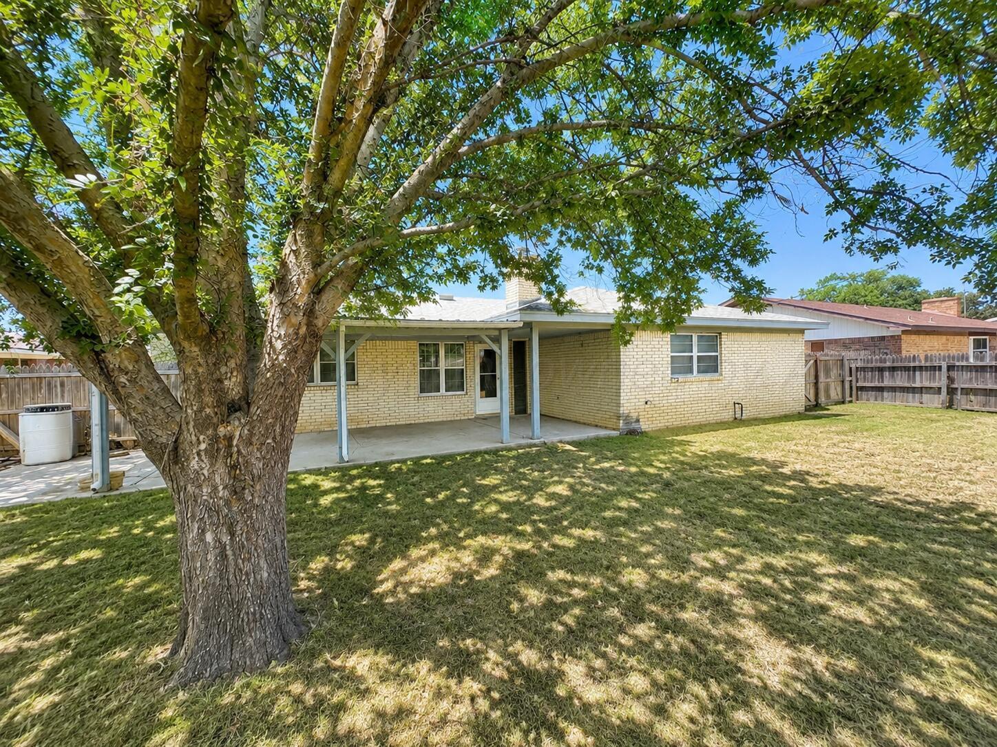216 Juniper Street Property Photo 14