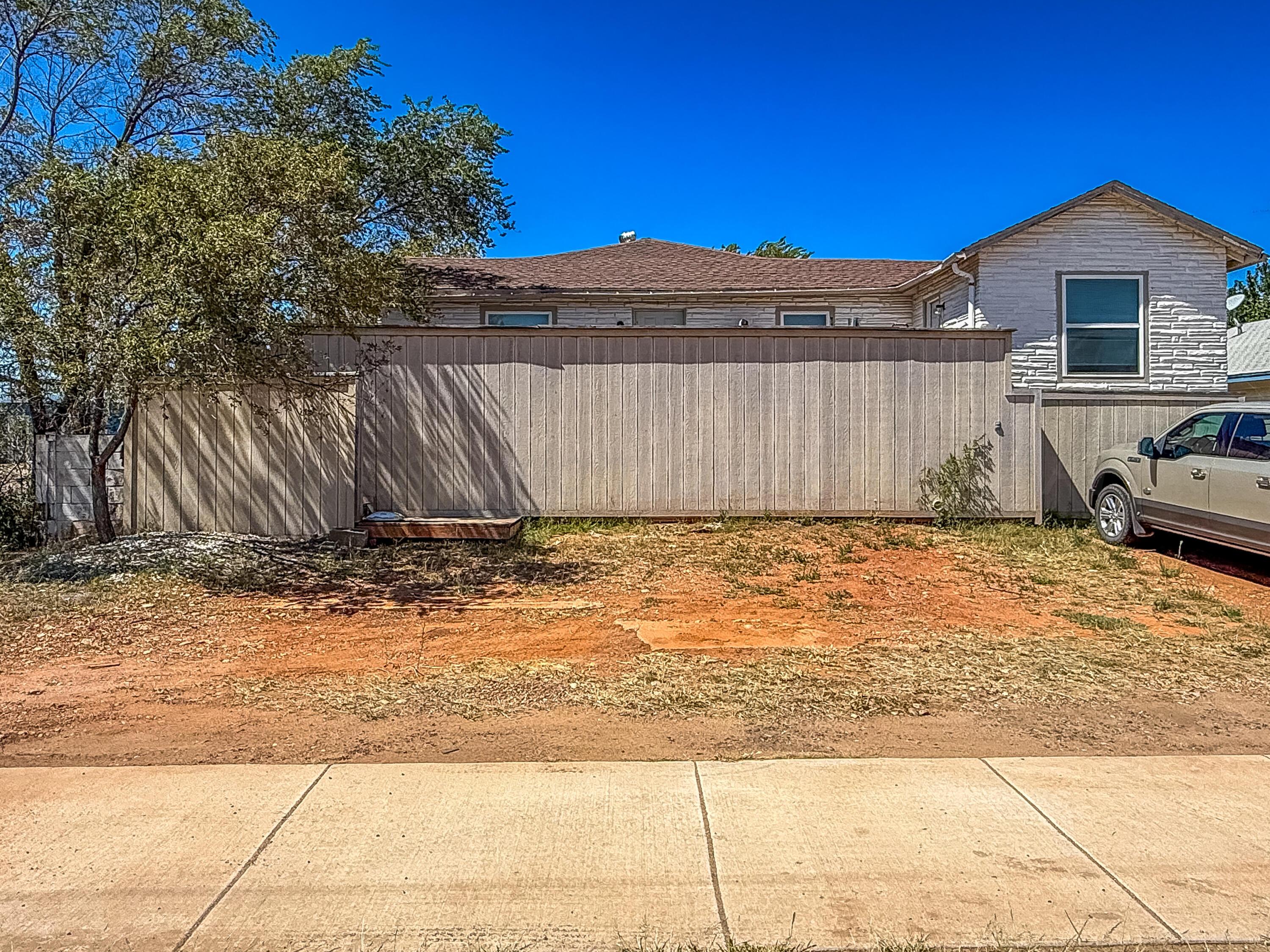 505 N Cedar Street Property Photo 1