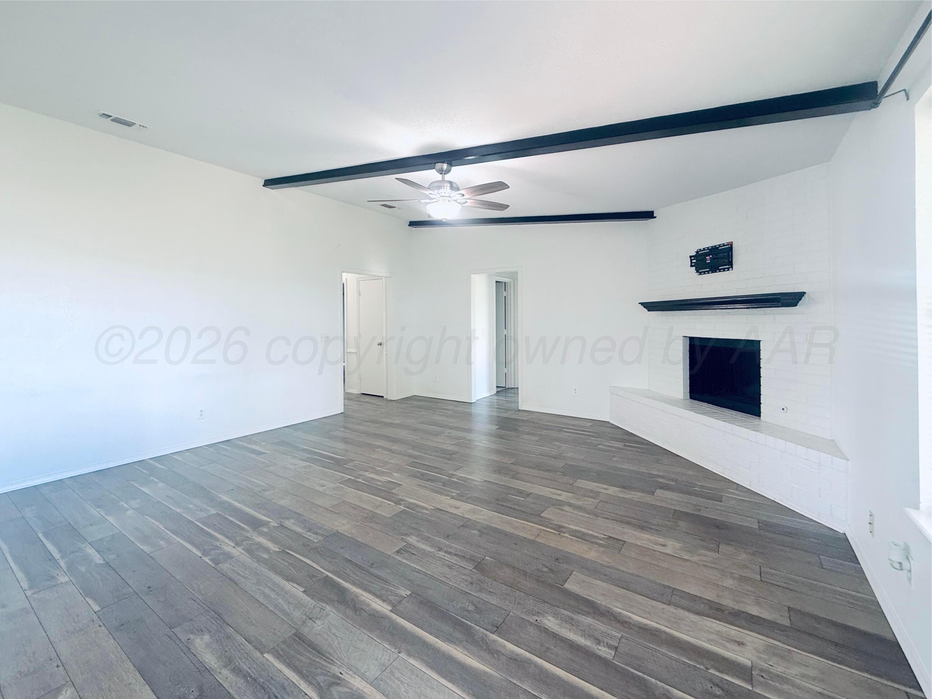 704 Floyd Avenue Property Photo 4
