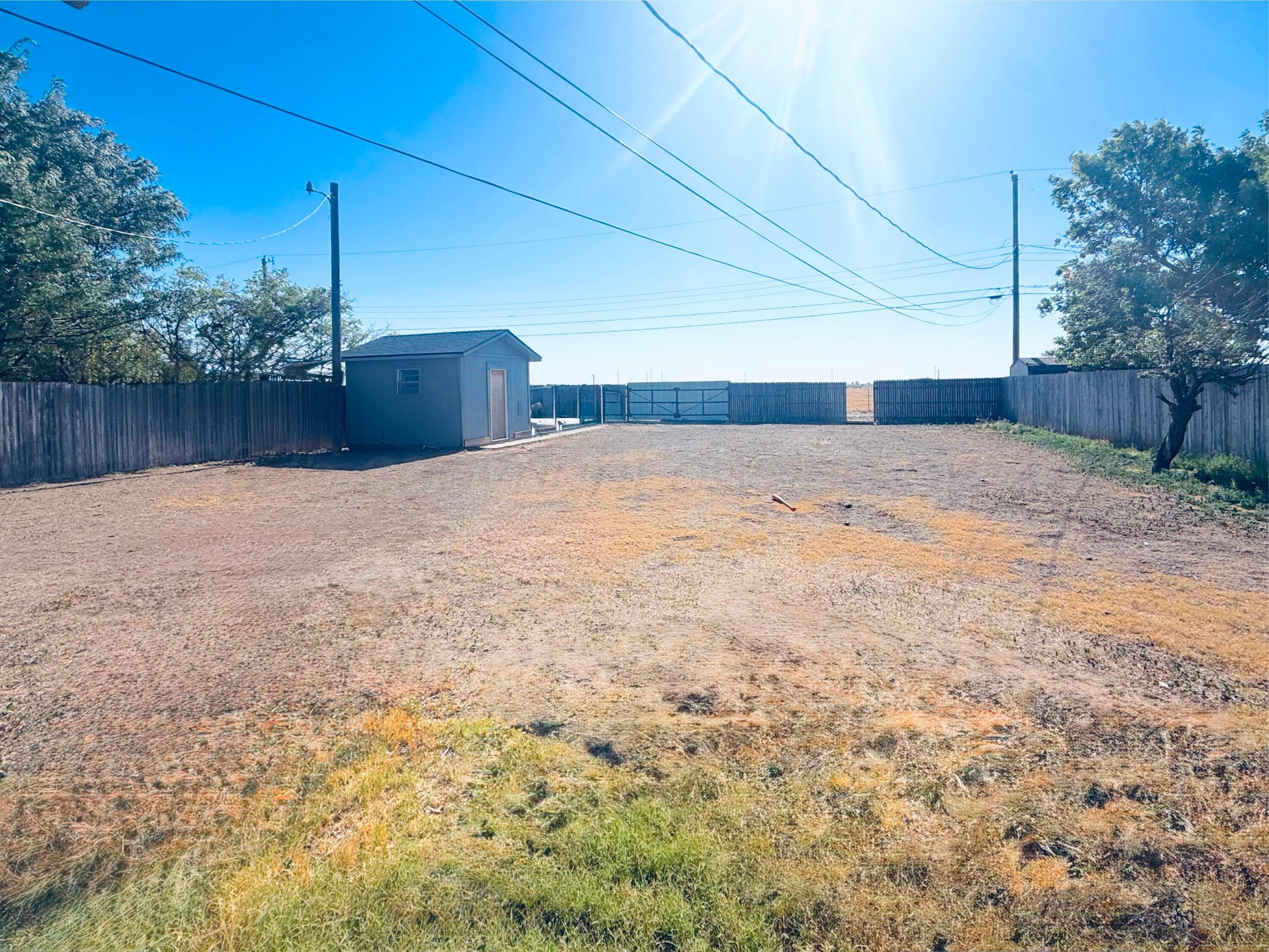 704 Floyd Avenue Property Photo 11
