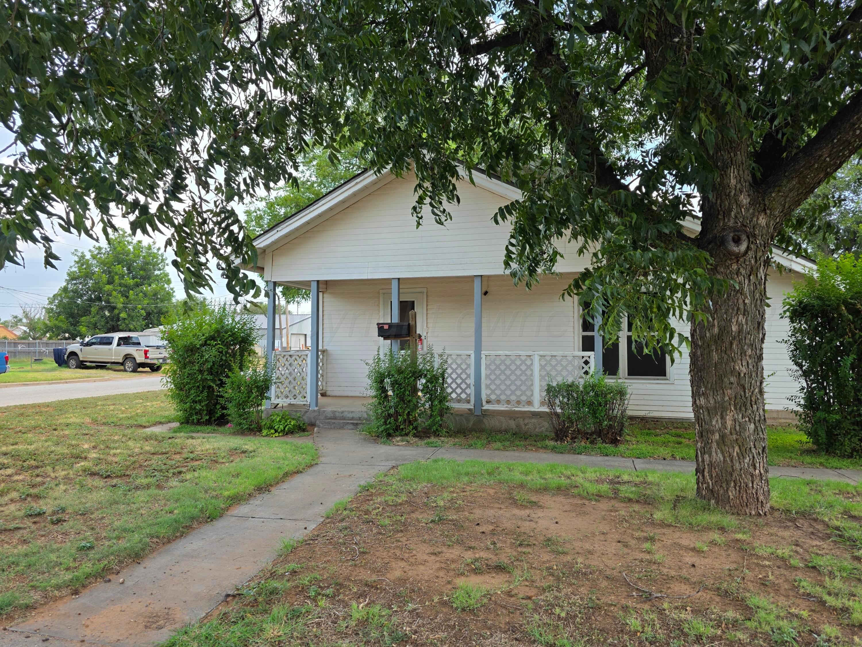 1401 Avenue I Nw Property Photo 2