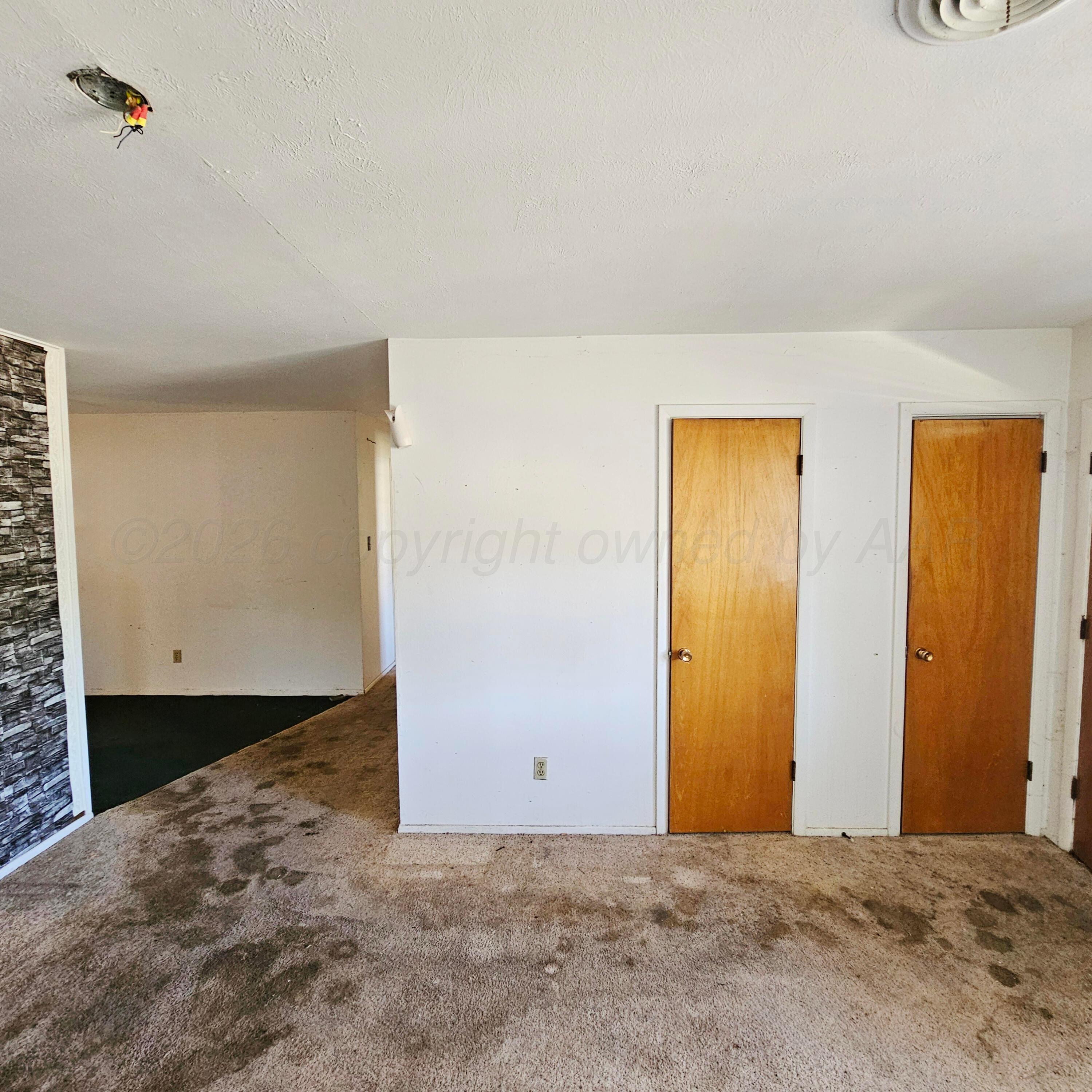 2914 Angelus Drive Property Photo 5