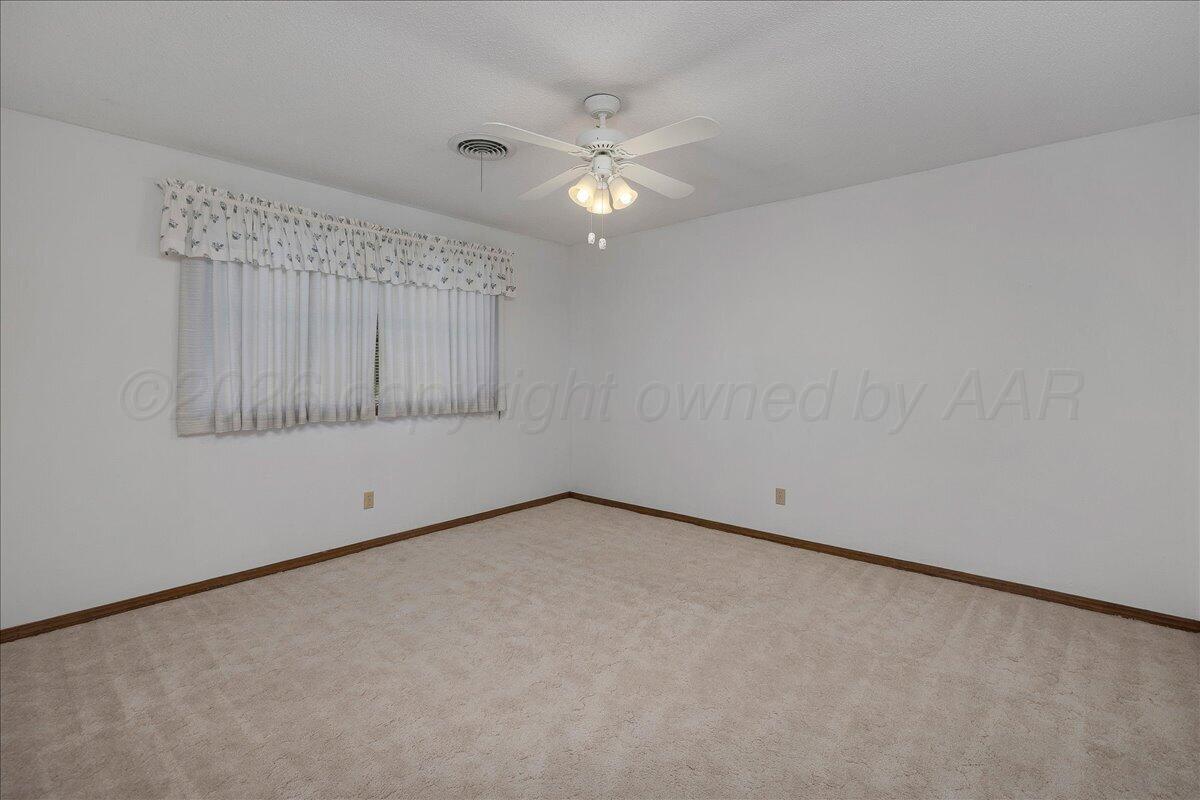 6801 Montague Drive Property Photo 11