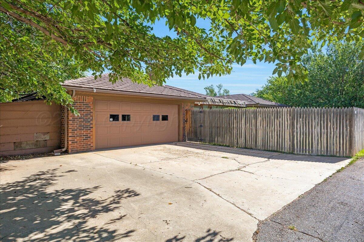 6801 Montague Drive Property Photo 15