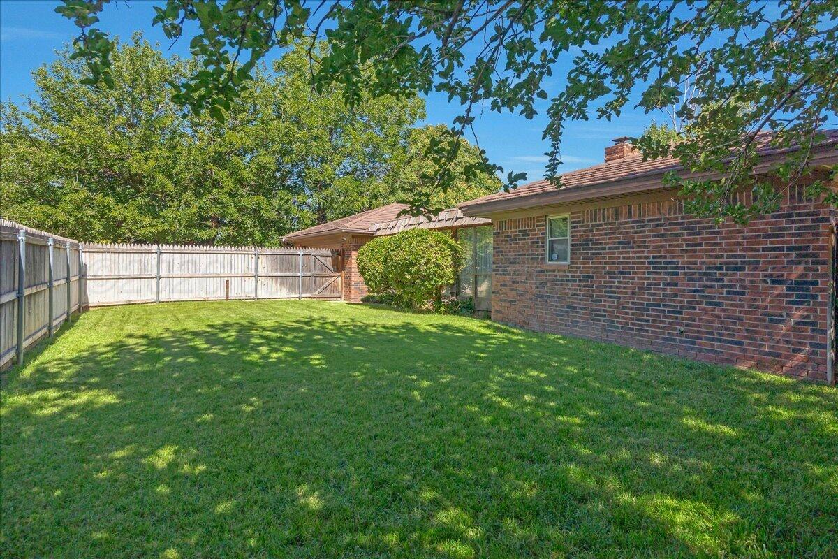 6801 Montague Drive Property Photo 17
