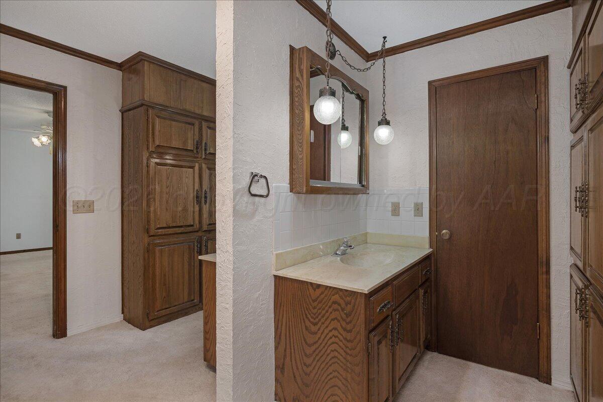 6801 Montague Drive Property Photo 30