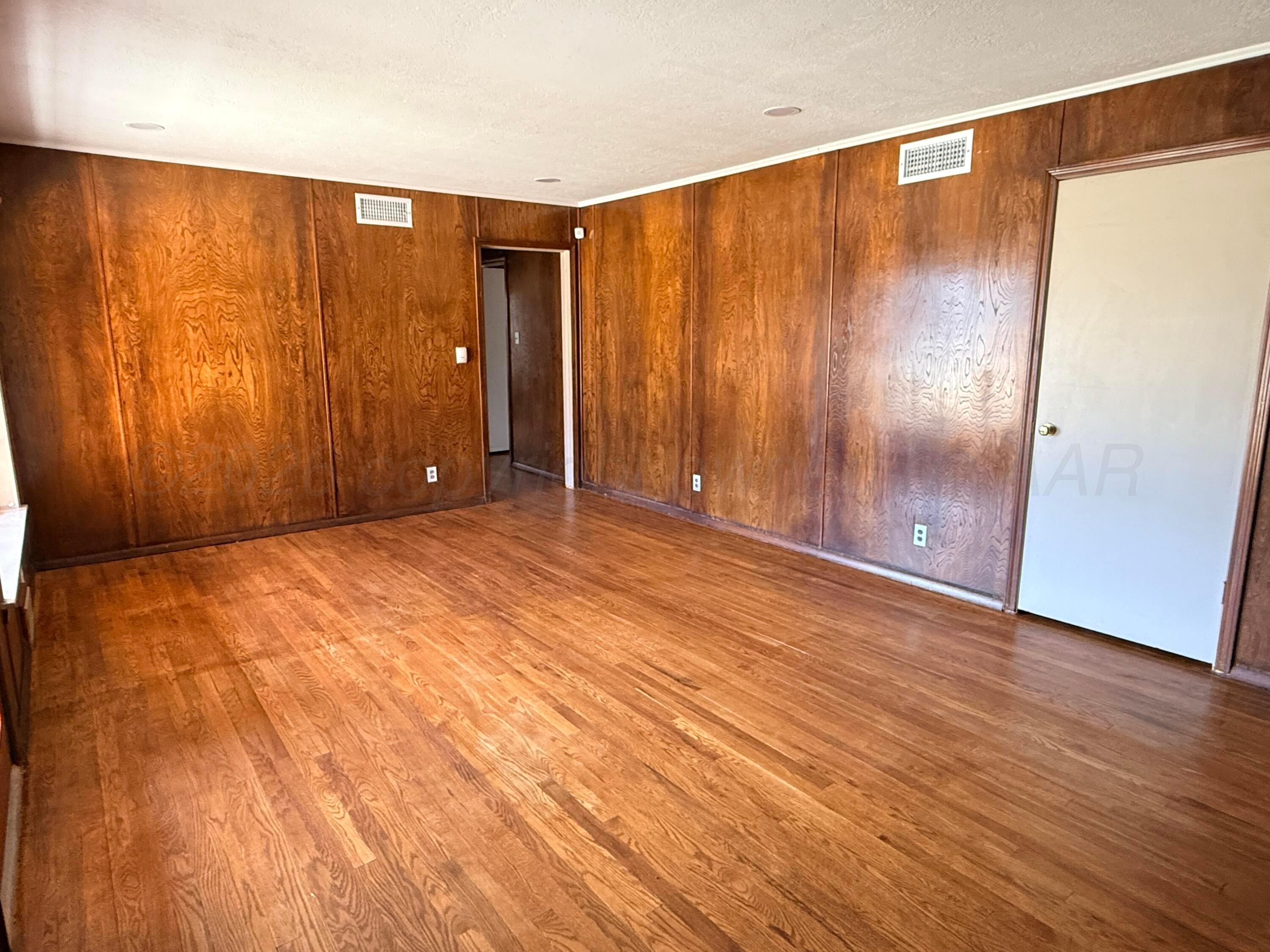 2016 S Milam Street Property Photo 3