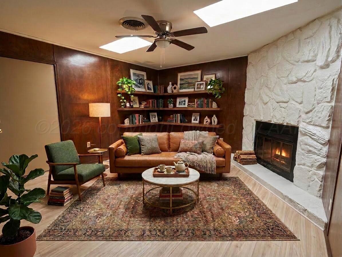 2016 S Milam Street Property Photo 8