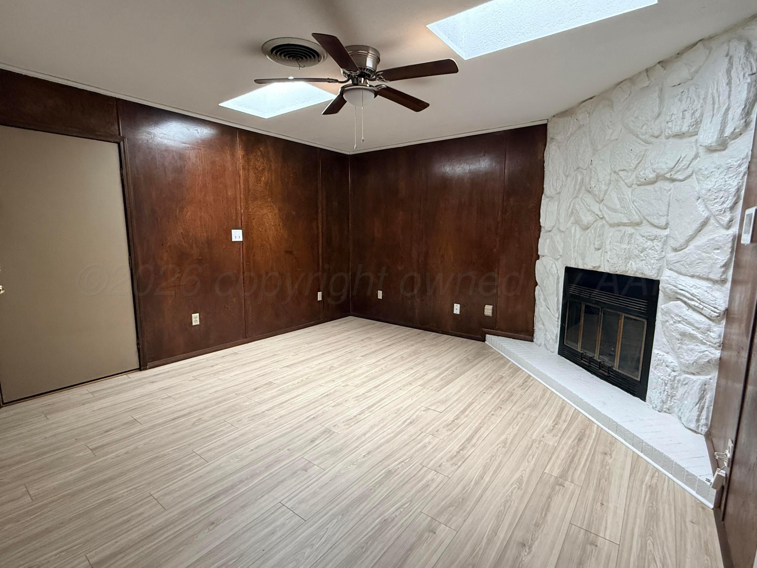 2016 S Milam Street Property Photo 9