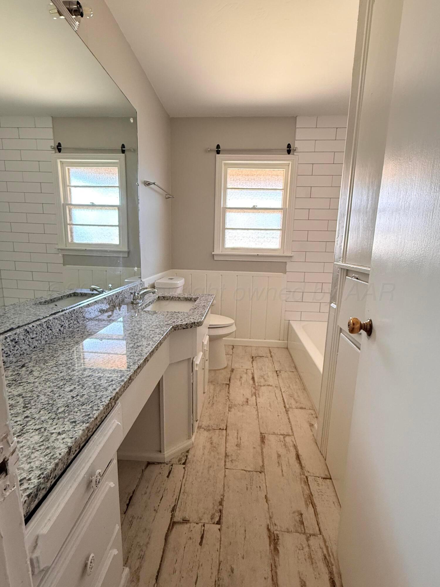 2016 S Milam Street Property Photo 18