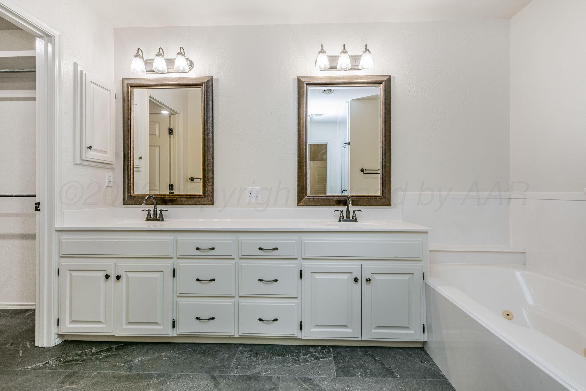 6201 Raintree Court Property Photo 11