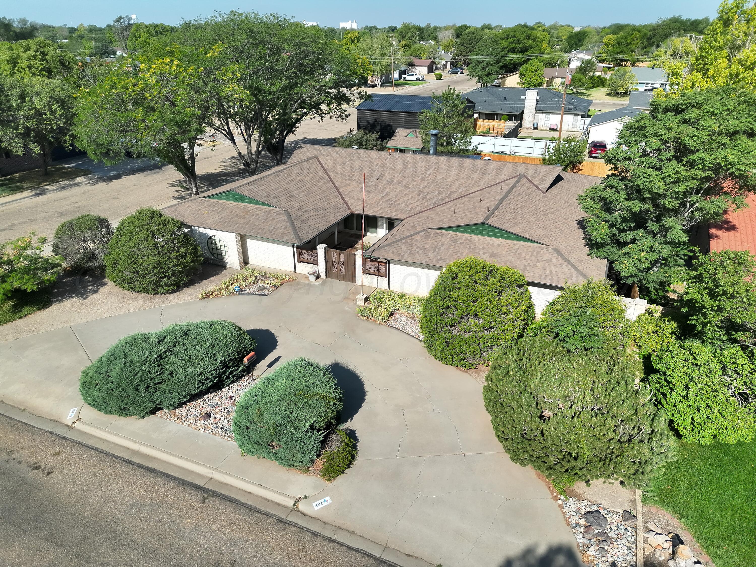 401 Bailey Avenue Property Photo 1