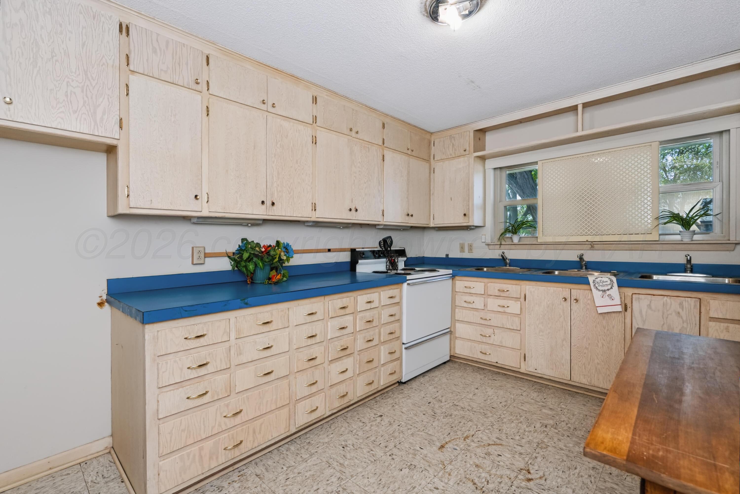 401 Bailey Avenue Property Photo 41