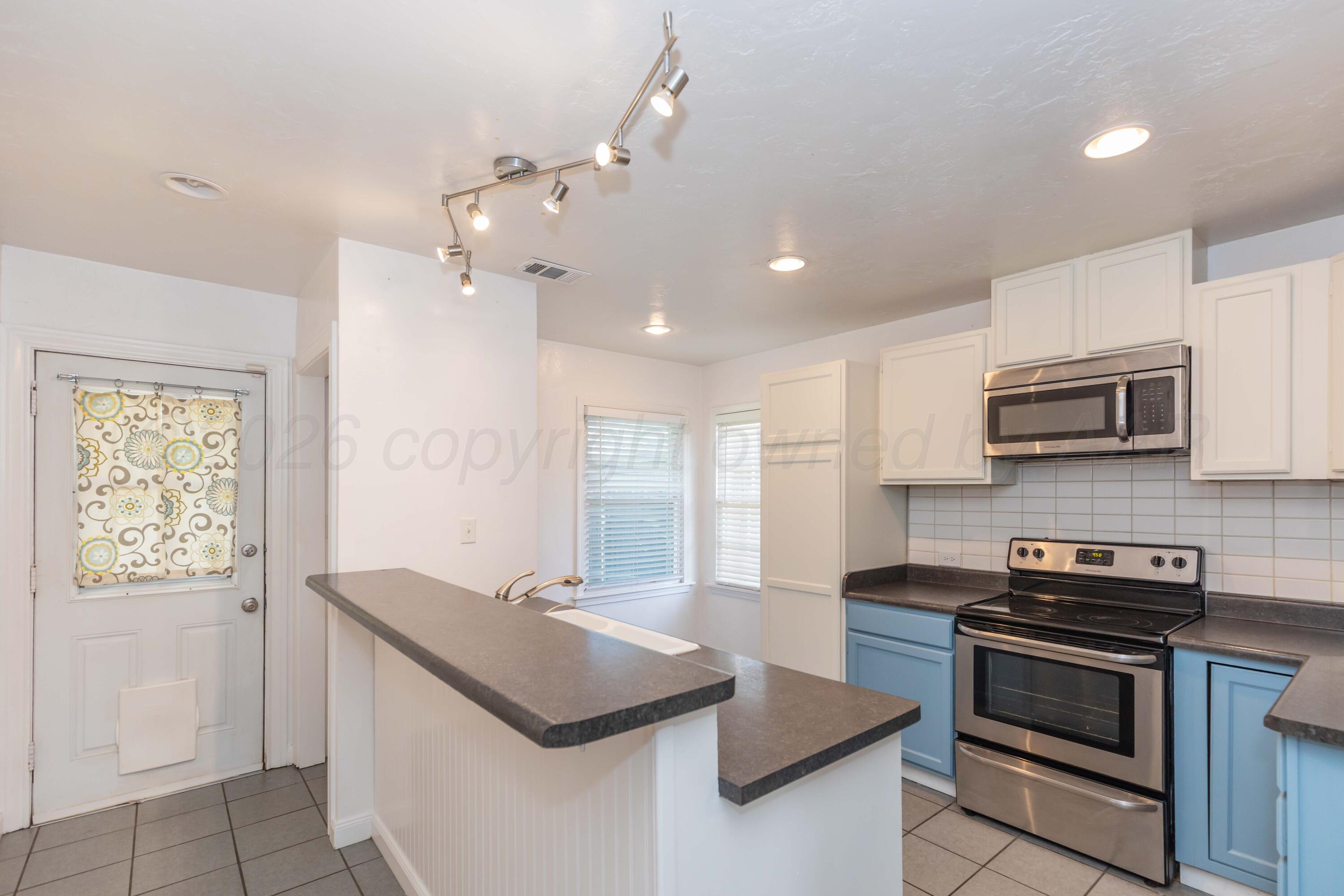 1012 Broadmoor Street Property Photo 9