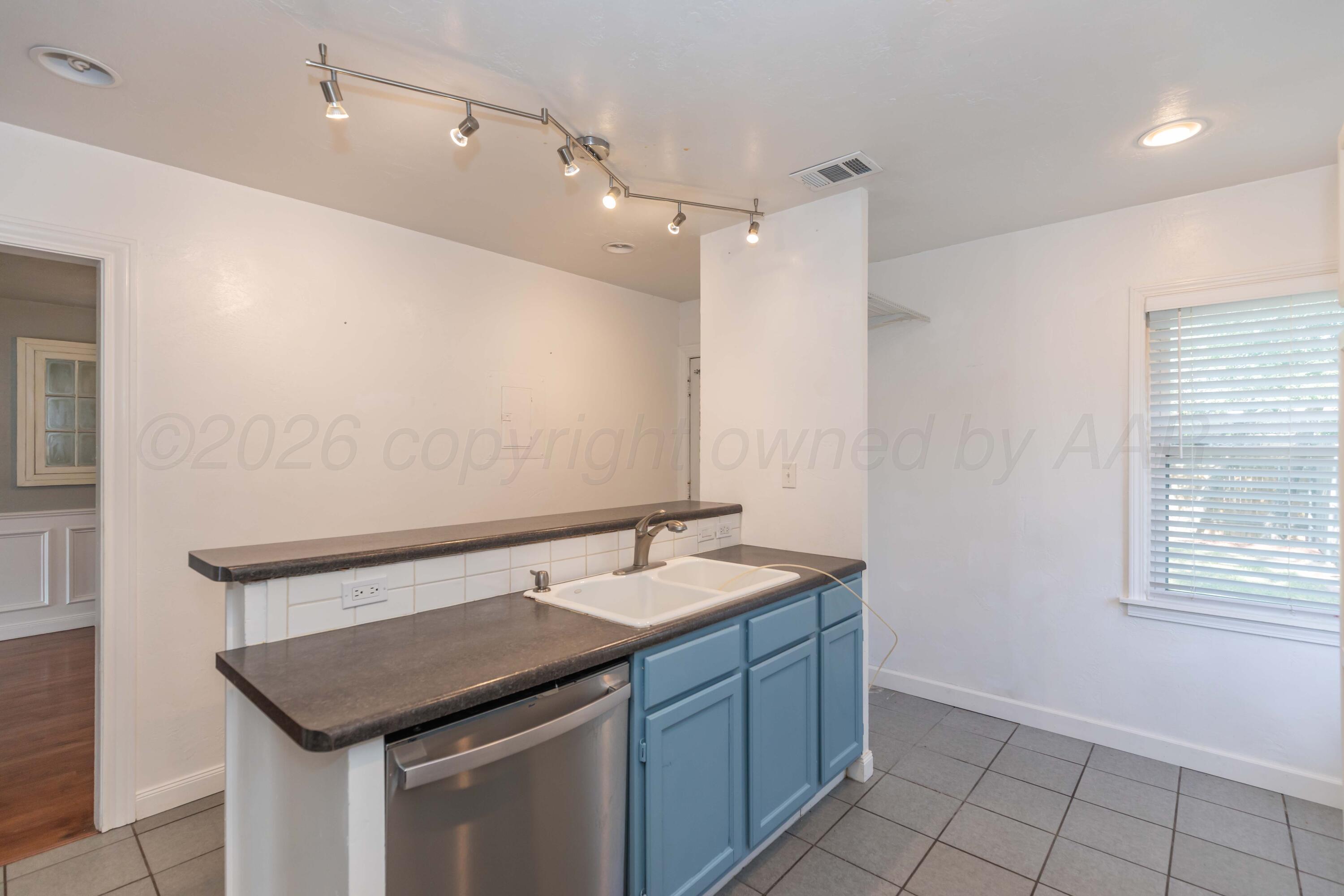 1012 Broadmoor Street Property Photo 11