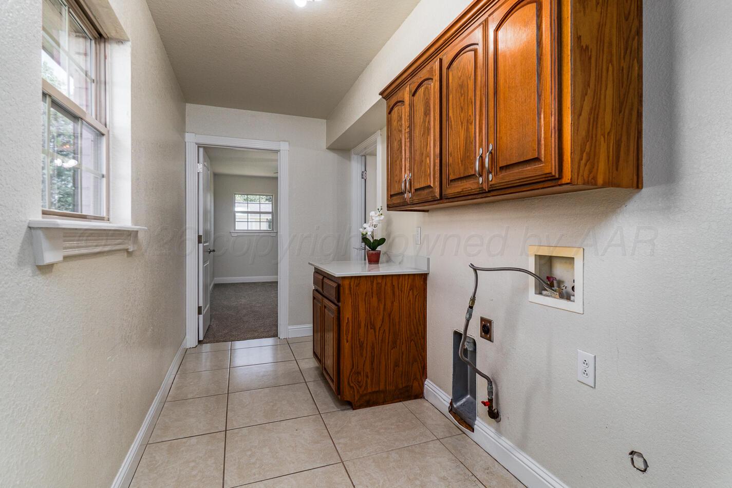 12100 S Osage Street Property Photo 32