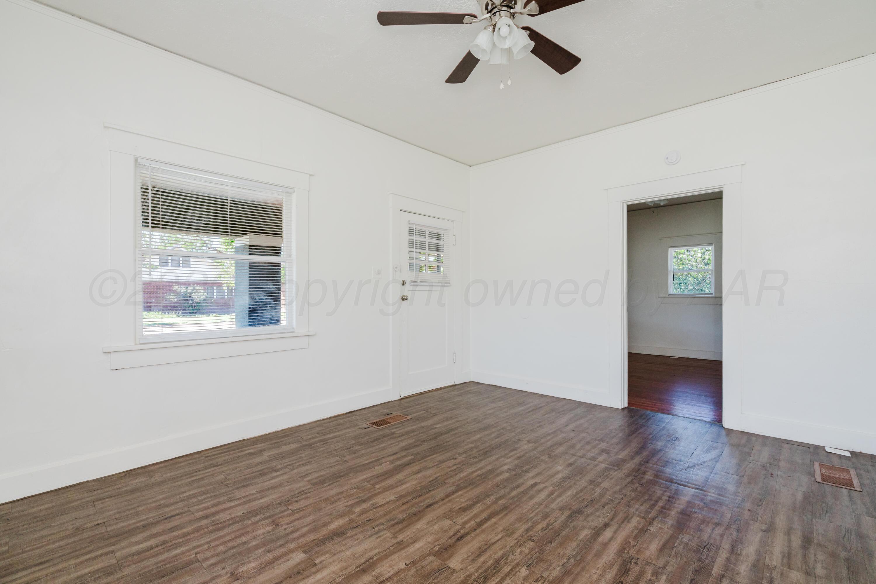 1619 S Madison Street Property Photo 9