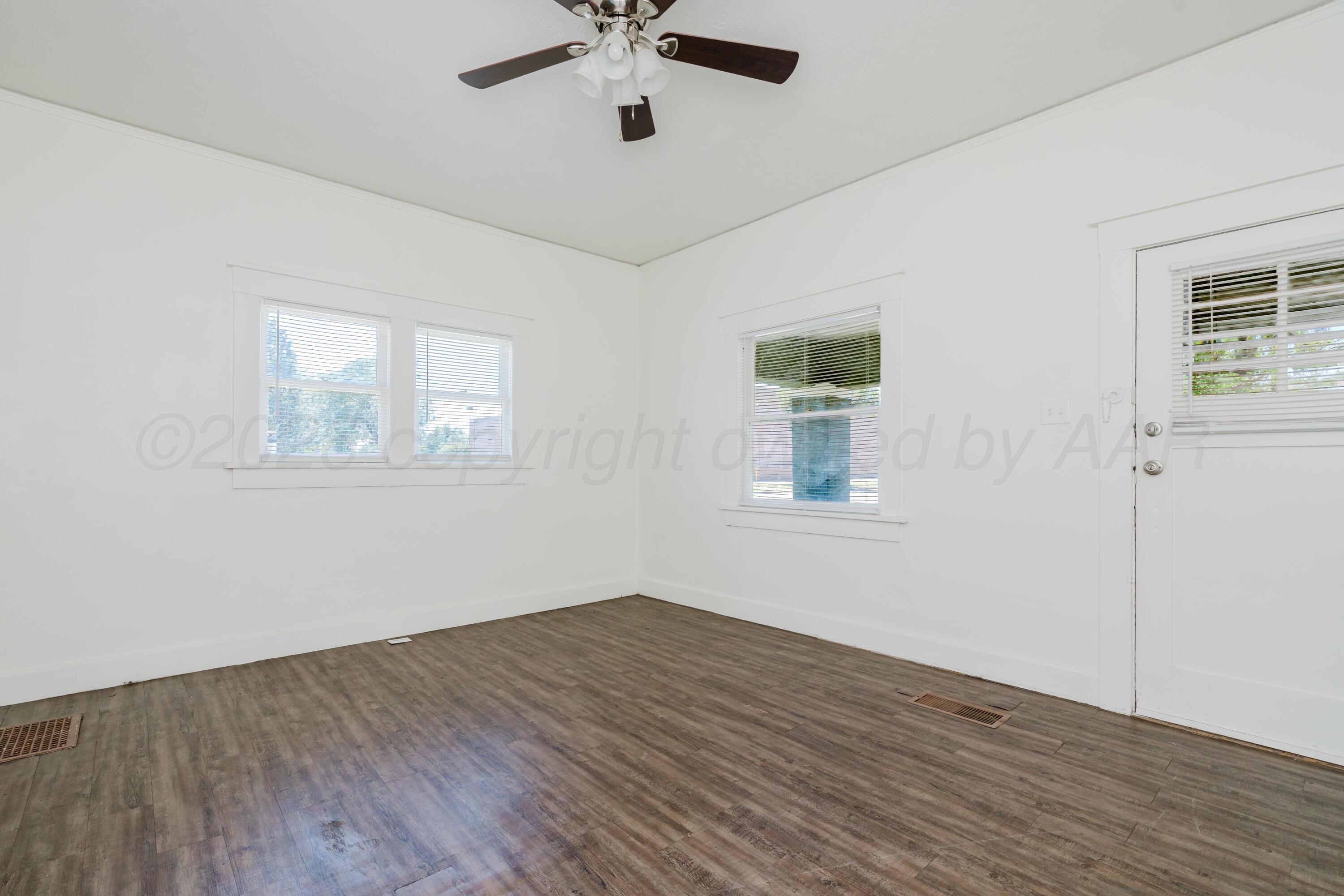 1619 S Madison Street Property Photo 10