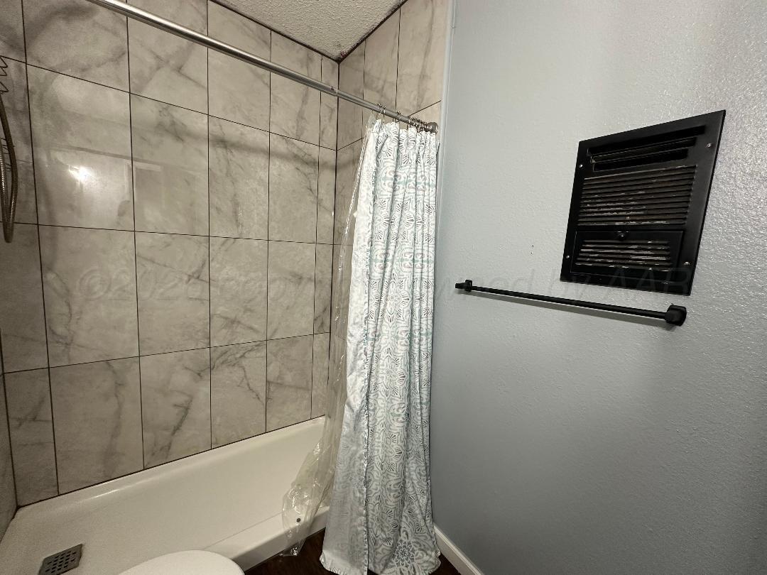 913 Shamrock Drive Property Photo 10