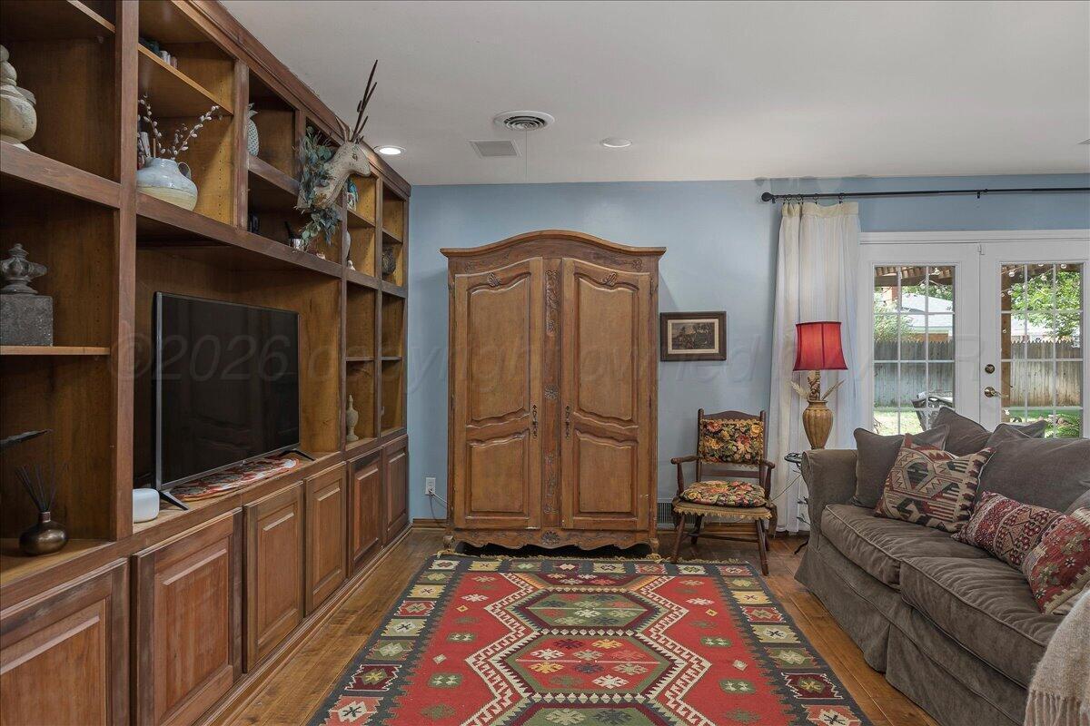 3406 Danbury Drive Property Photo 9