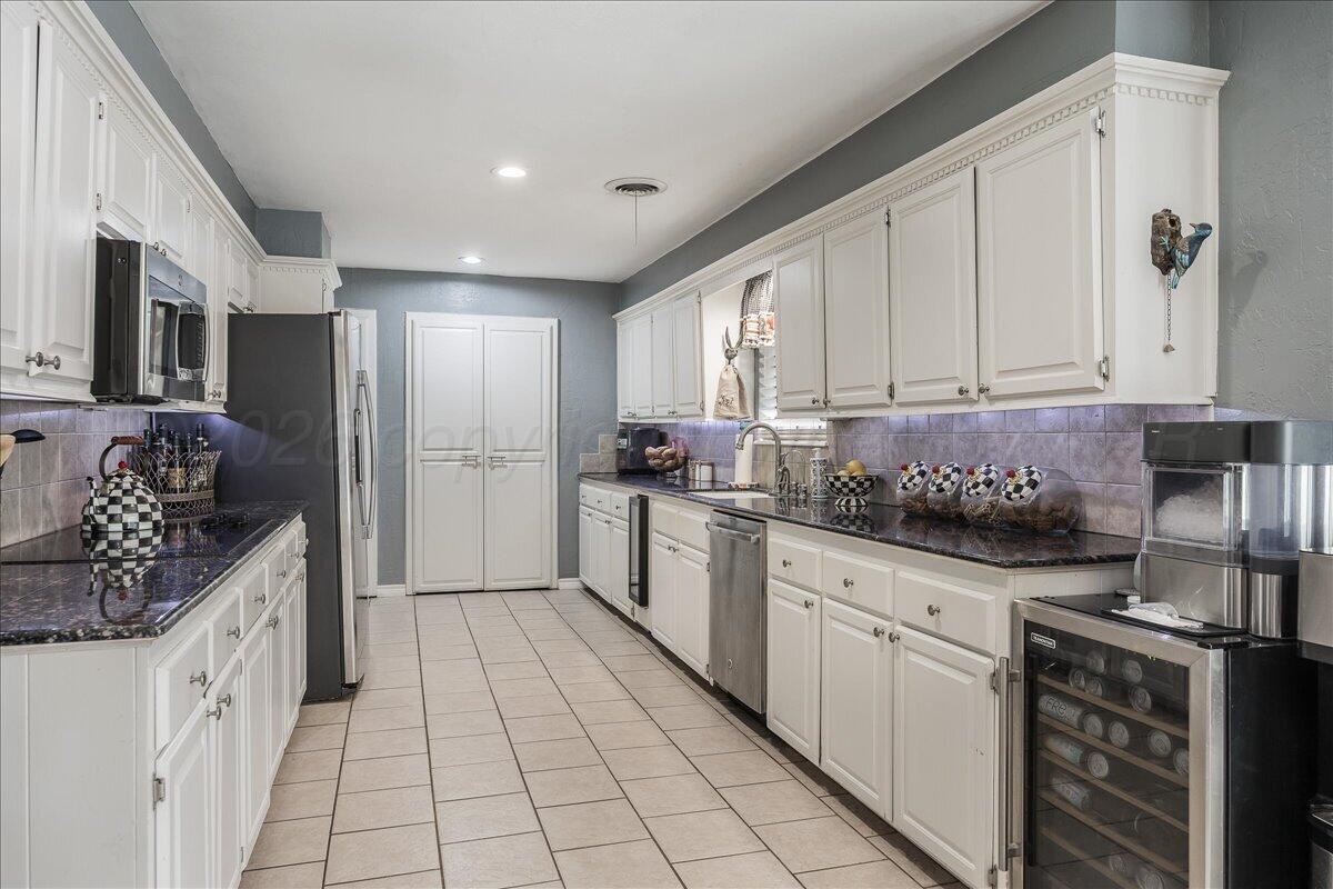 3406 Danbury Drive Property Photo 12