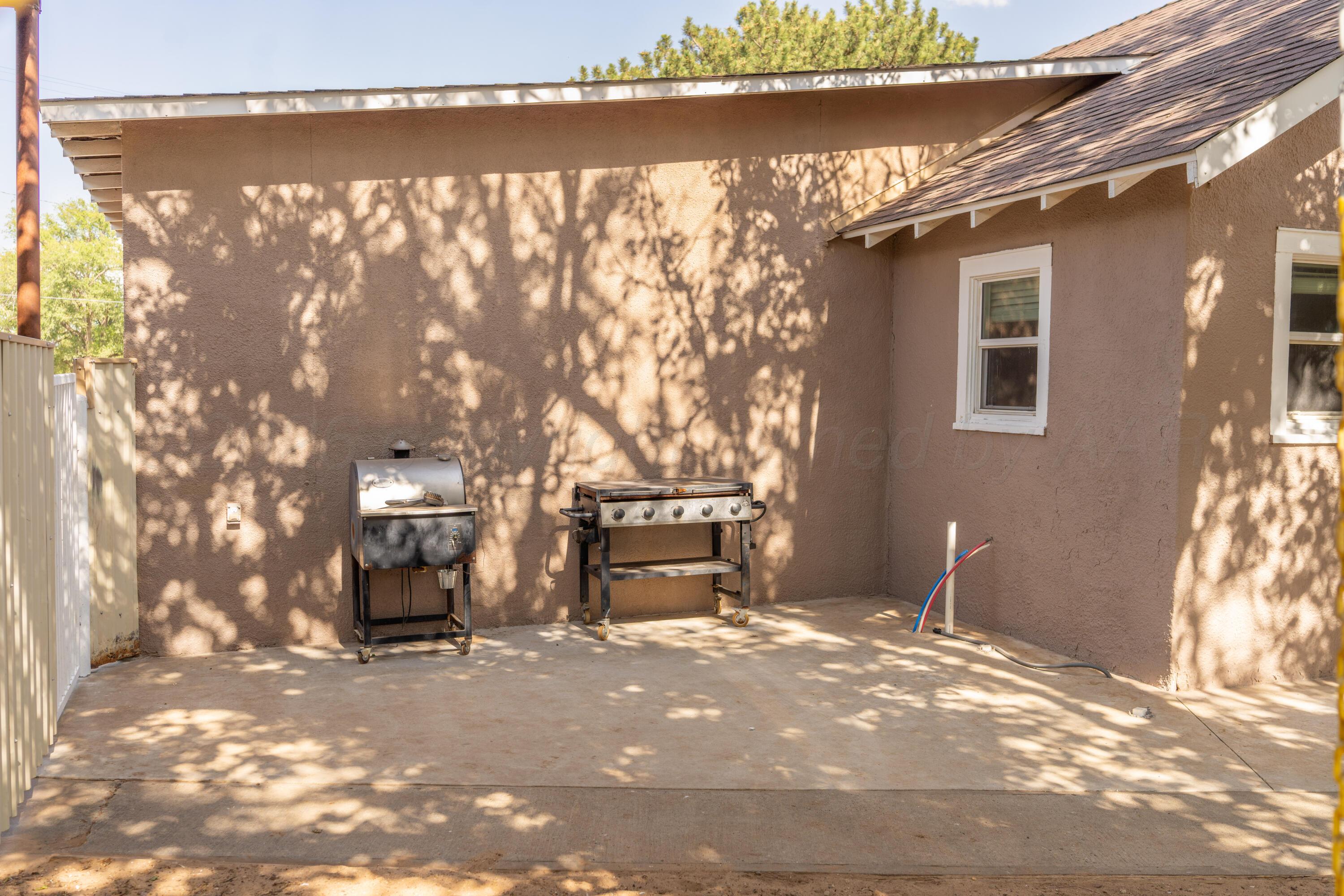 1126 S Main Street Property Photo 16