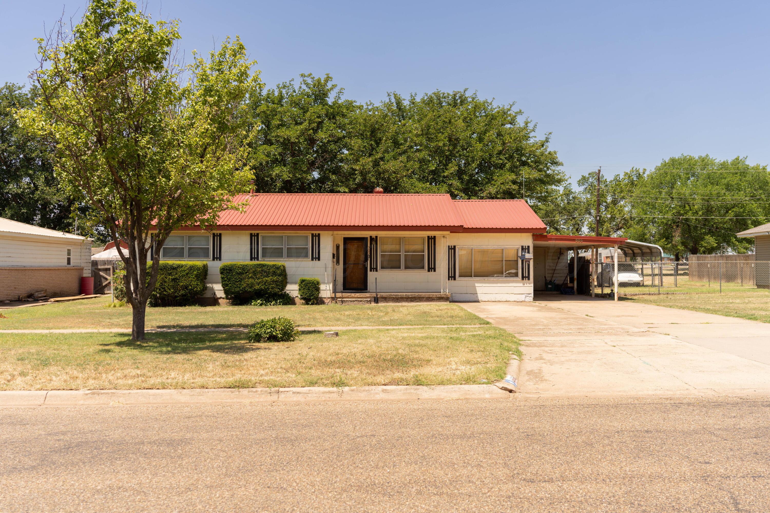 909 S Madden Street Property Photo 3