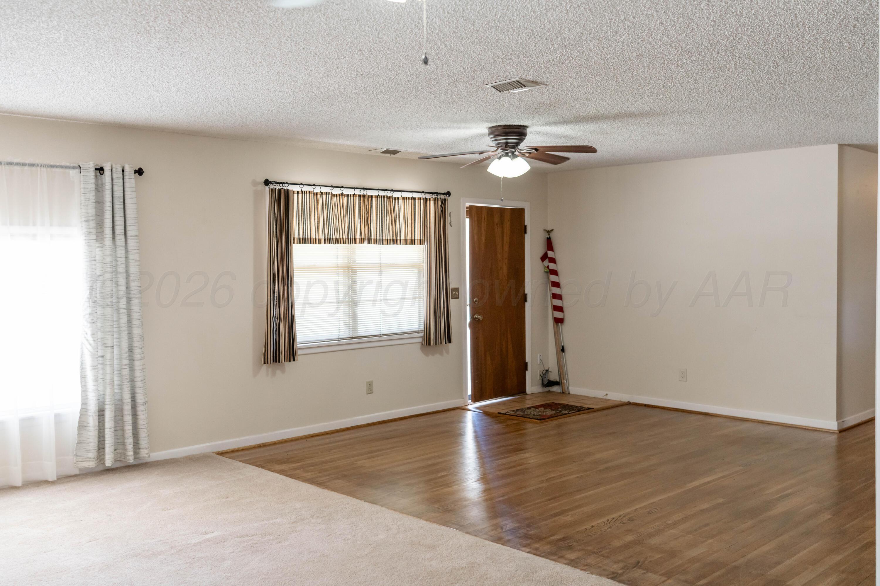 909 S Madden Street Property Photo 8