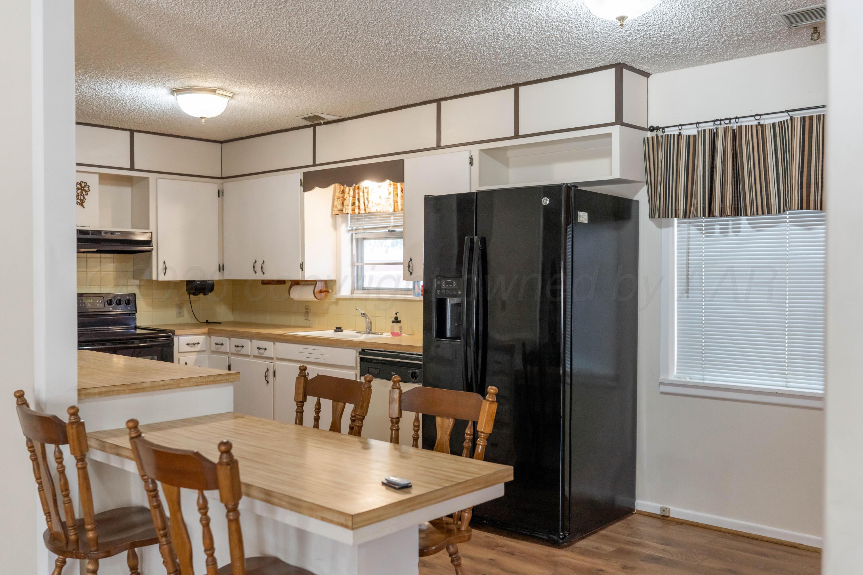 909 S Madden Street Property Photo 9