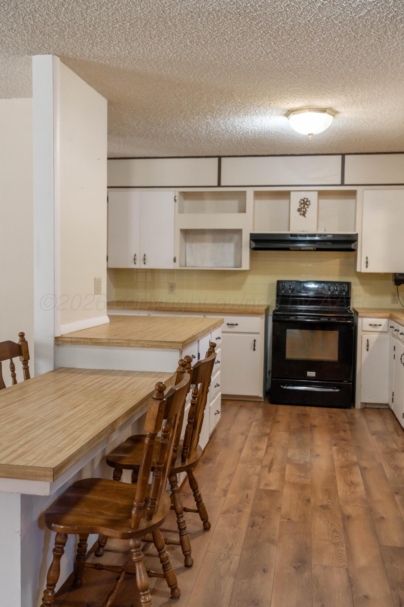 909 S Madden Street Property Photo 10