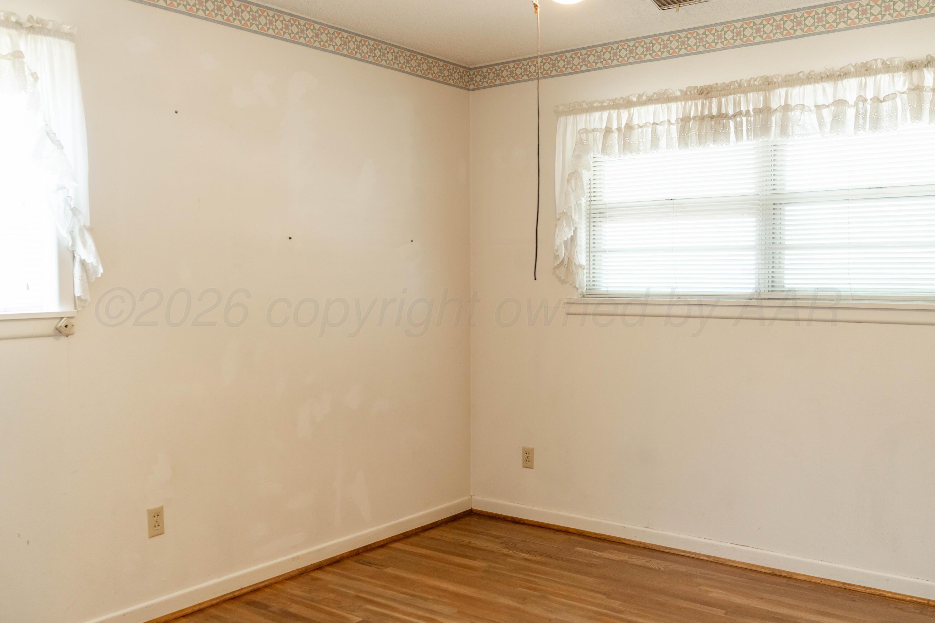 909 S Madden Street Property Photo 22