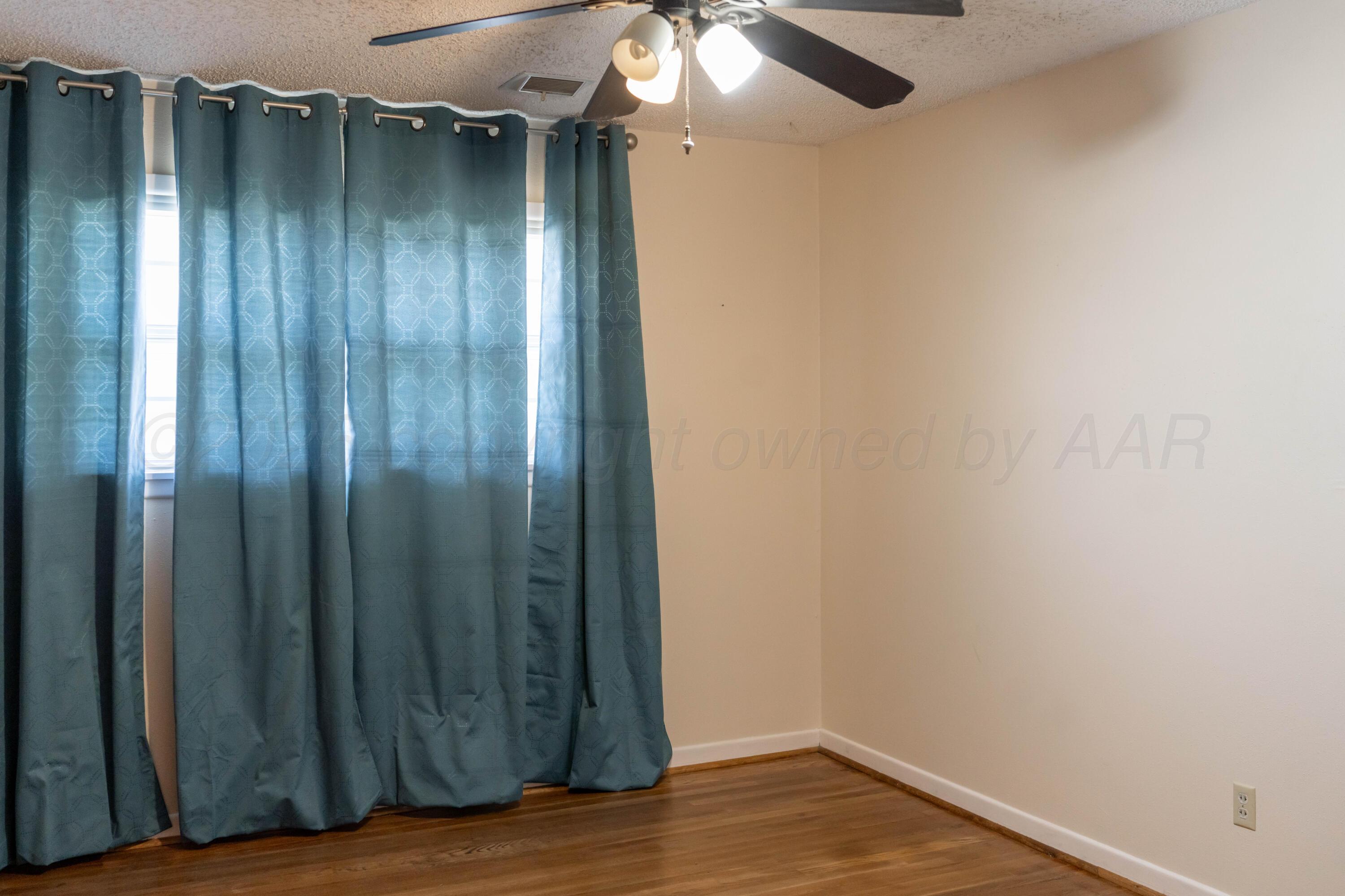 909 S Madden Street Property Photo 25