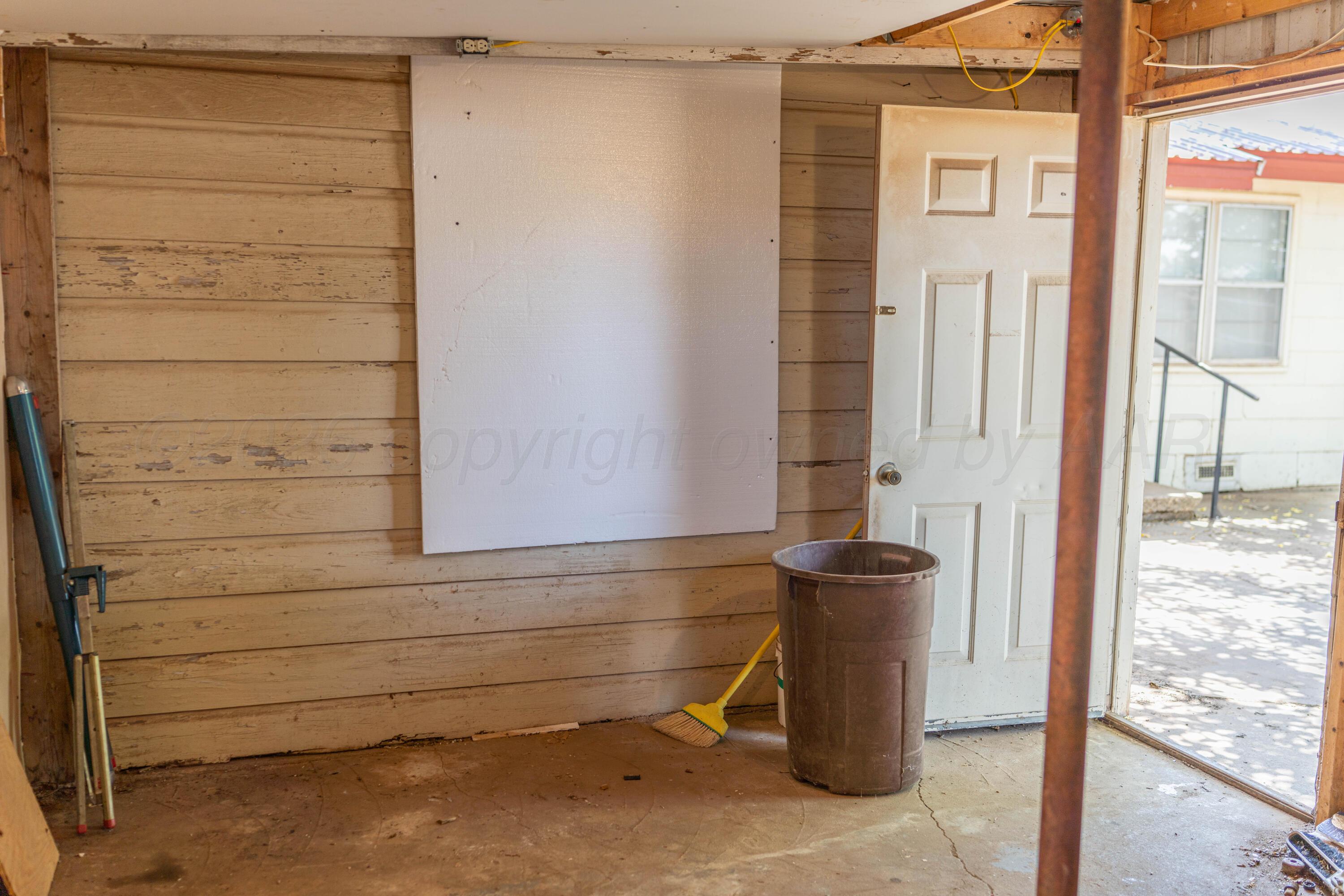 909 S Madden Street Property Photo 39
