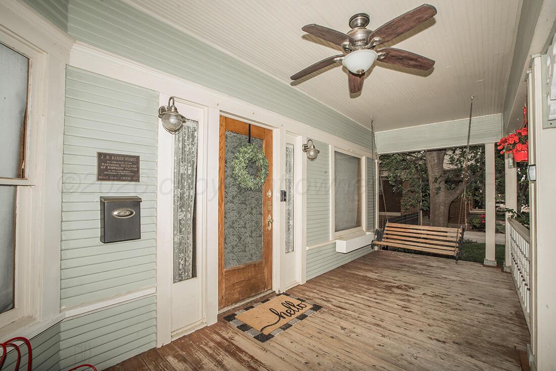 1914 S Harrison Street Property Photo 3