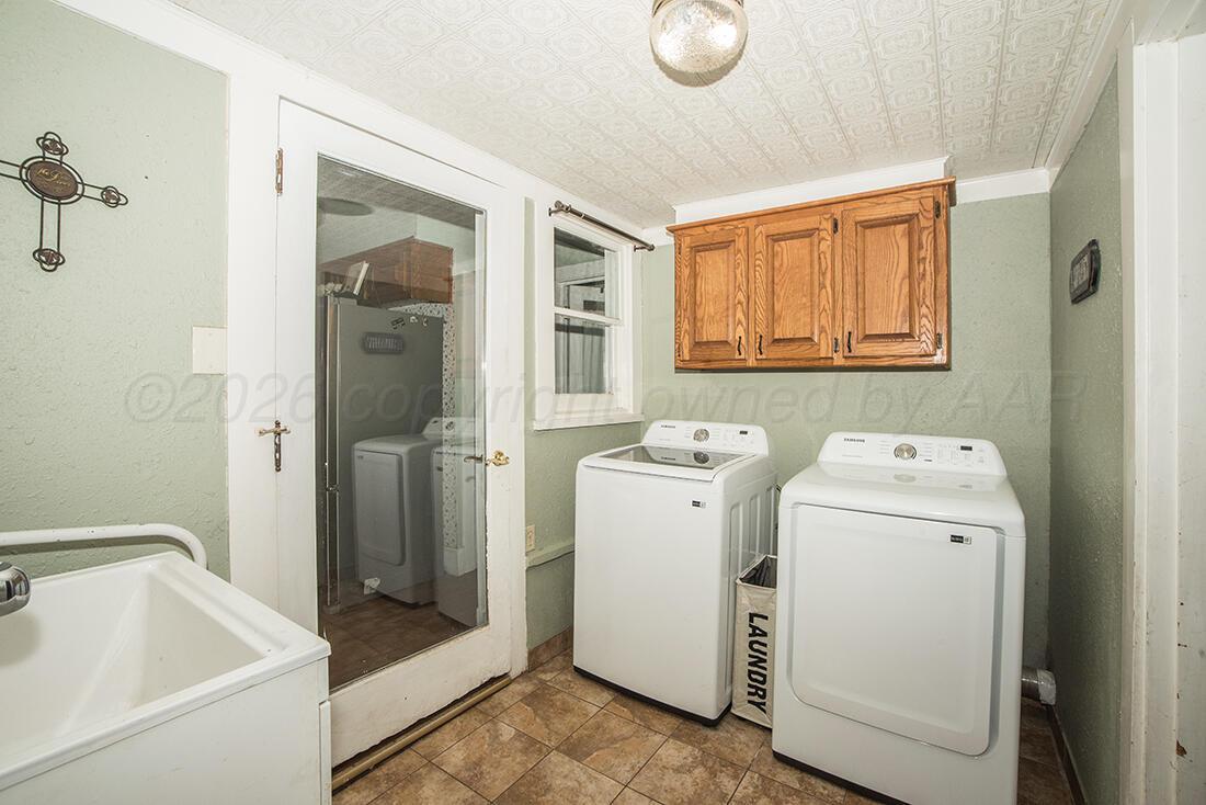 1914 S Harrison Street Property Photo 13