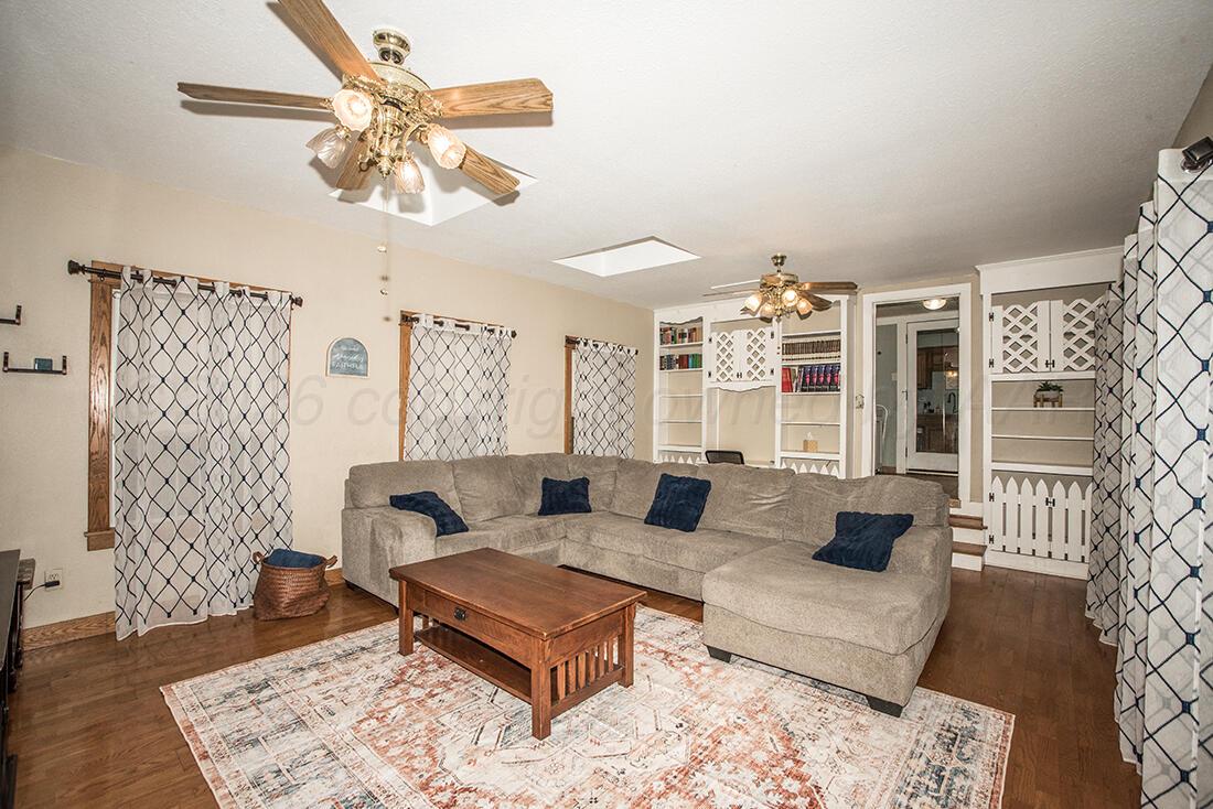 1914 S Harrison Street Property Photo 14