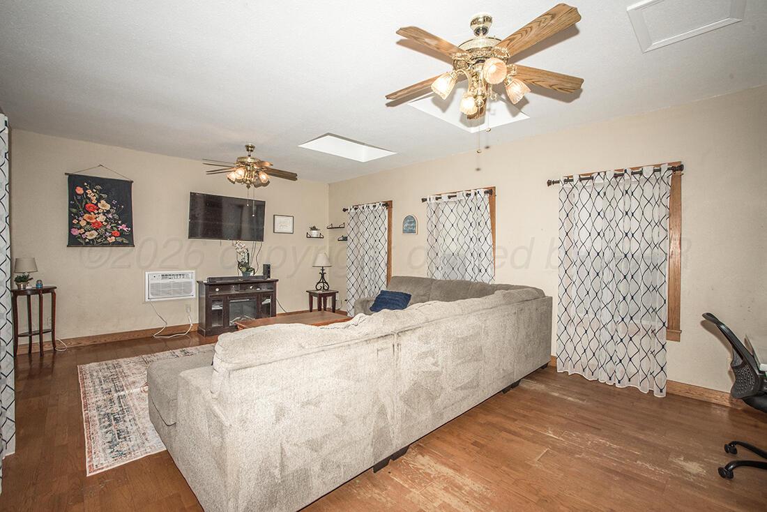 1914 S Harrison Street Property Photo 15