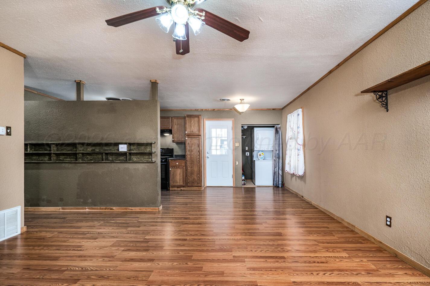 2702 S Highland Street Property Photo 8