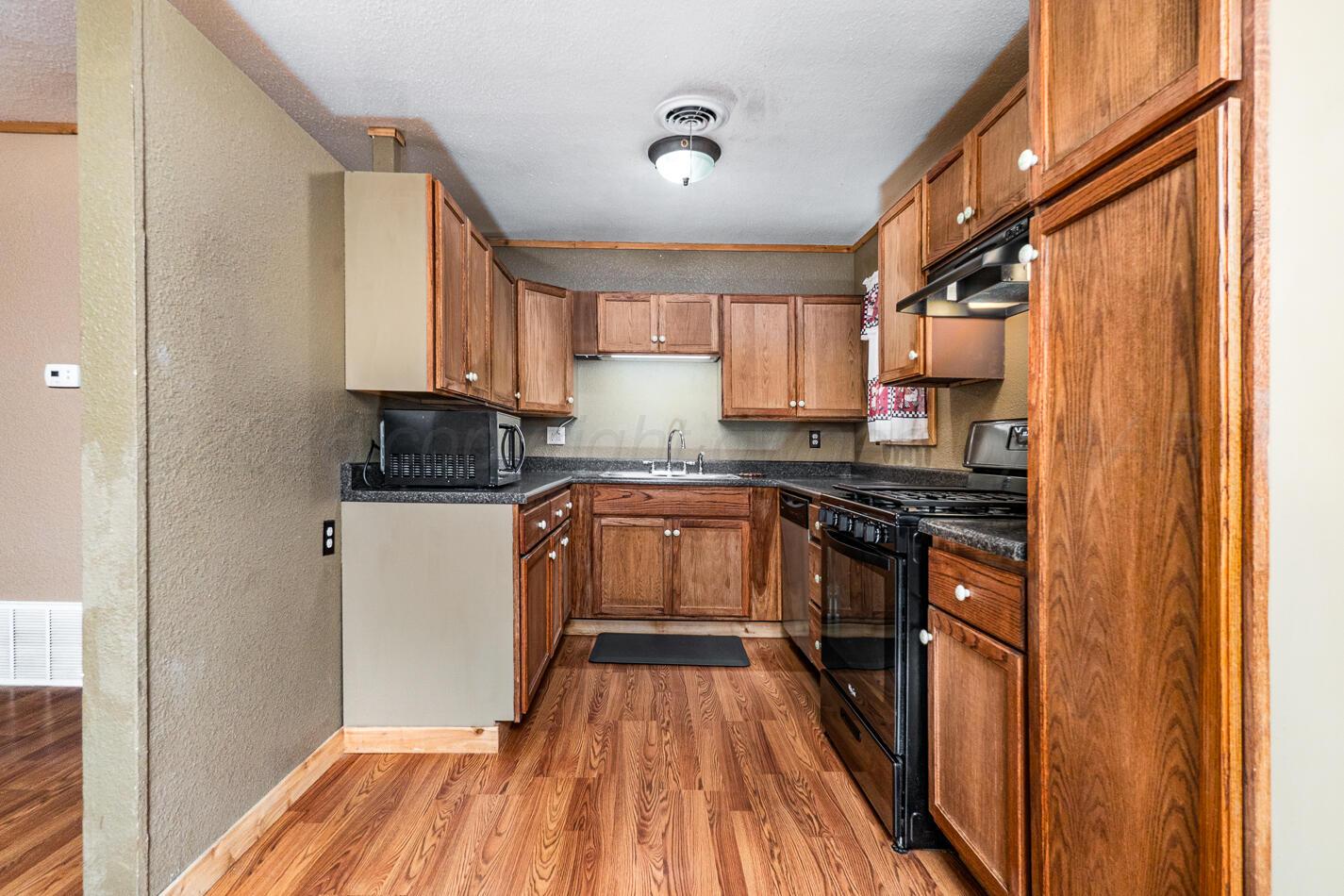 2702 S Highland Street Property Photo 10