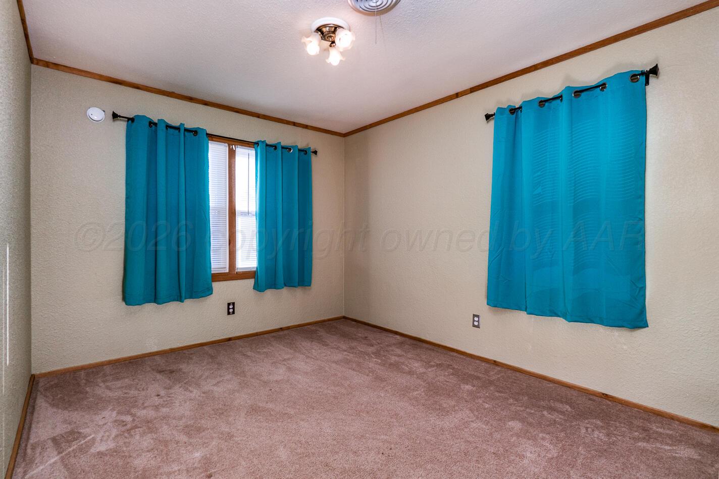 2702 S Highland Street Property Photo 16