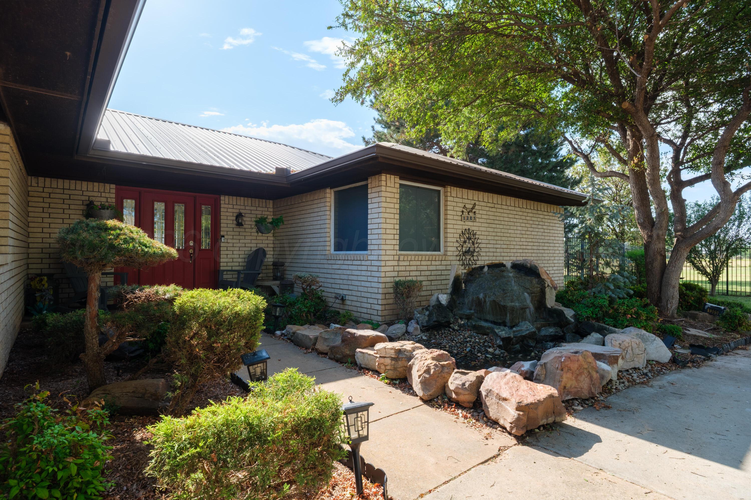 1305 S Ponderosa Property Photo 4