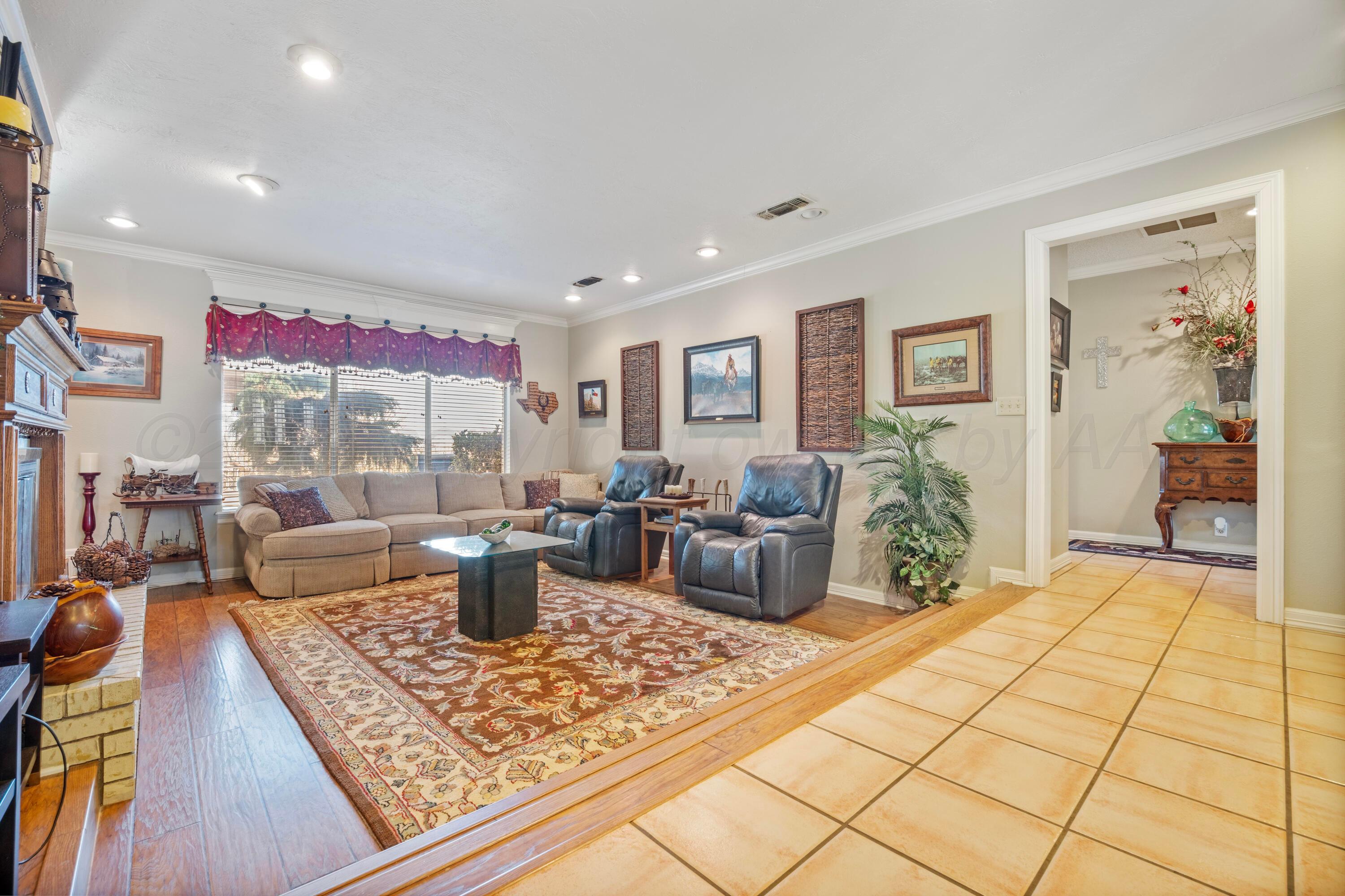 1305 S Ponderosa Property Photo 5
