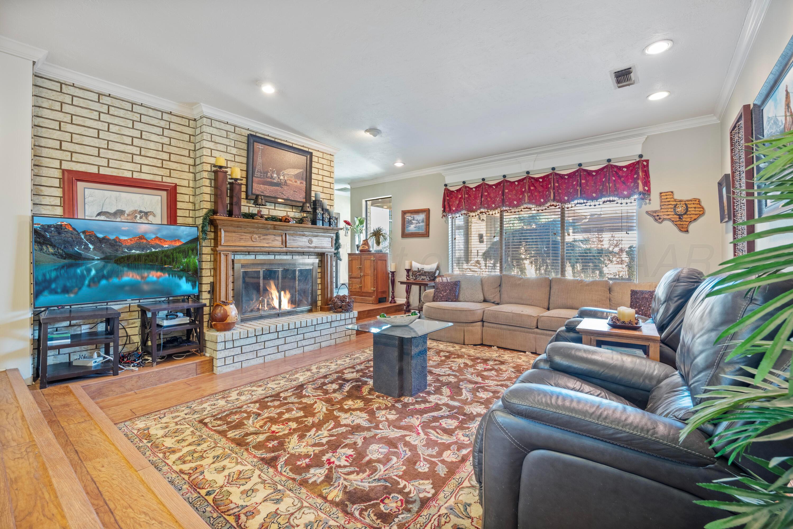 1305 S Ponderosa Property Photo 6