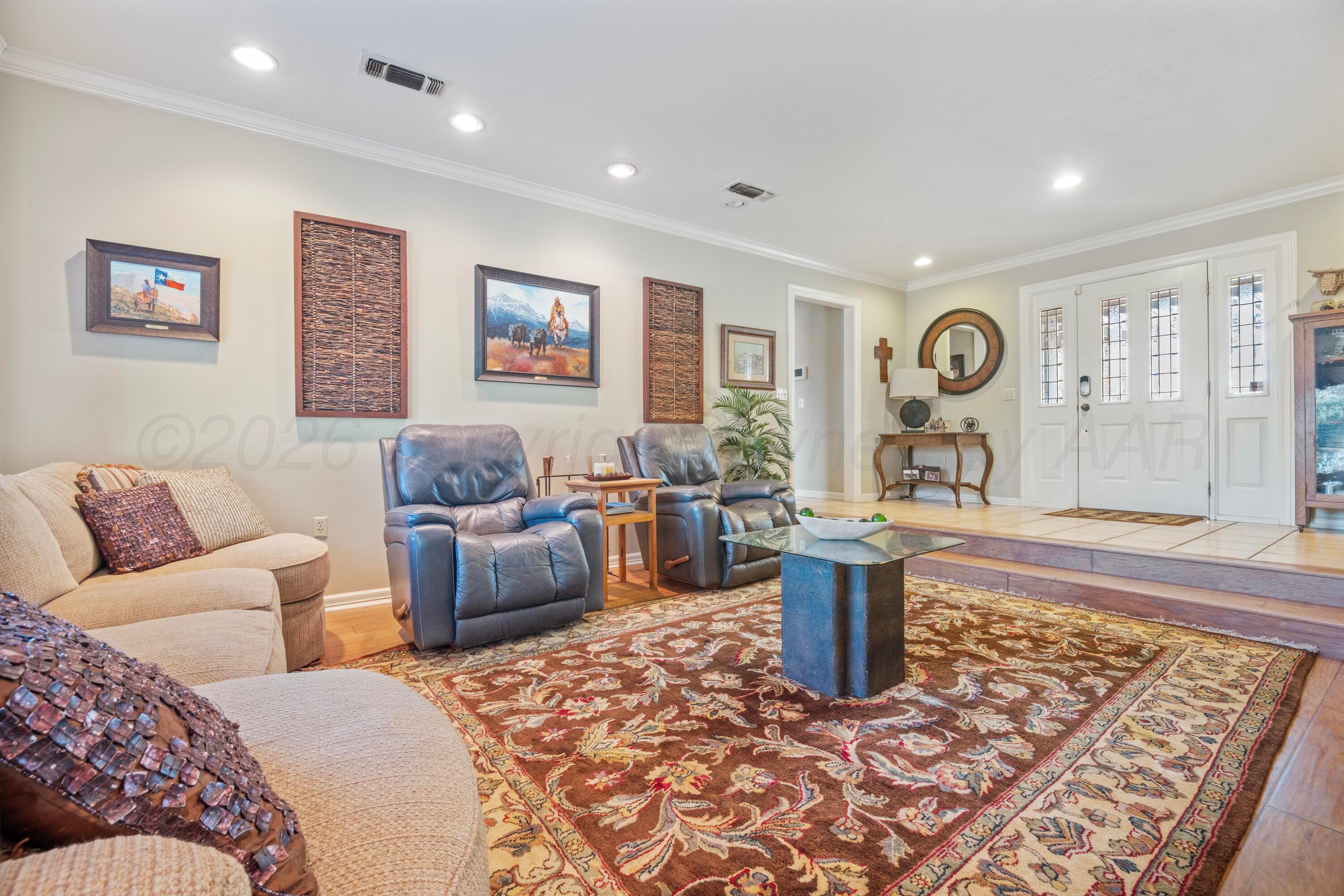 1305 S Ponderosa Property Photo 8