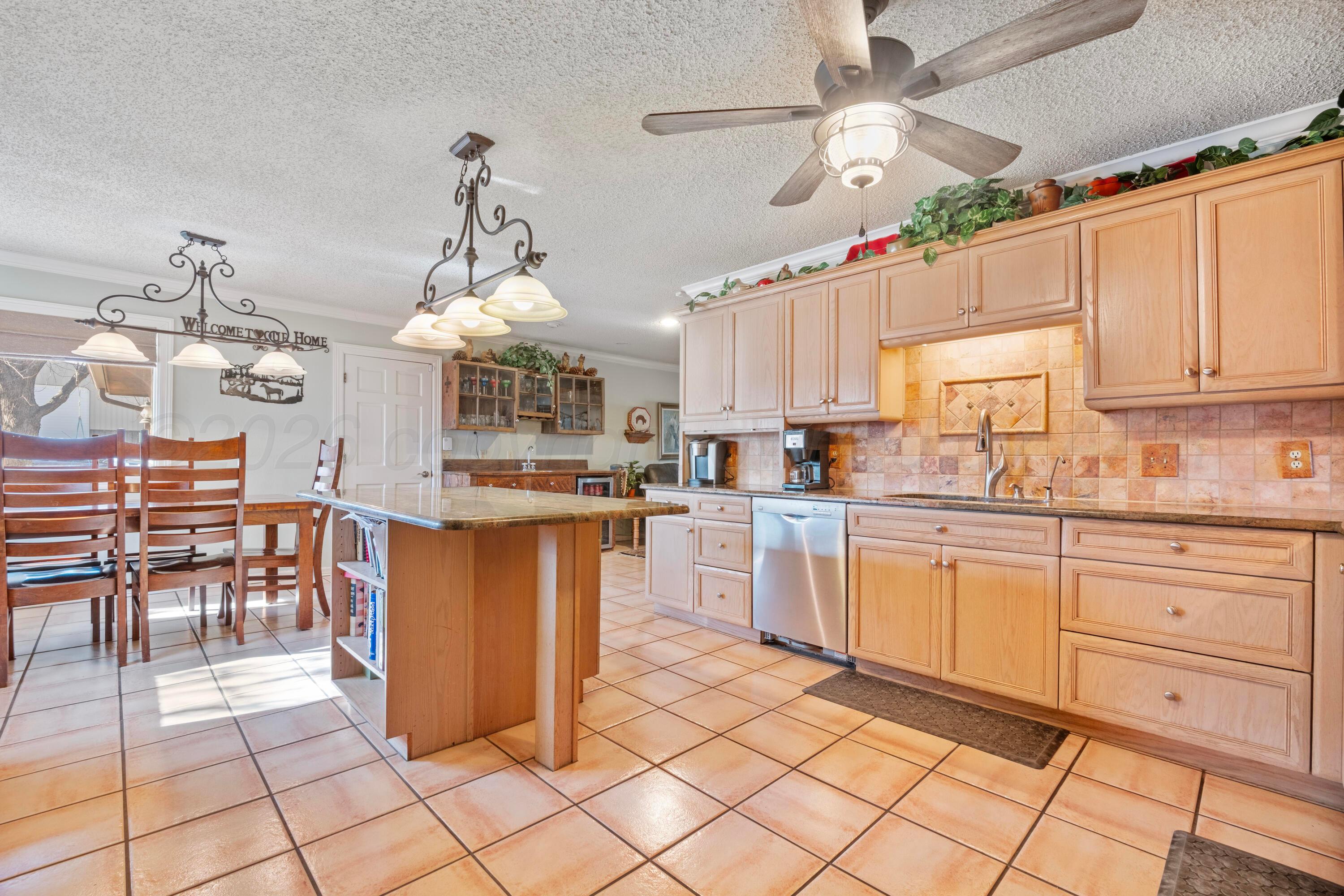1305 S Ponderosa Property Photo 9