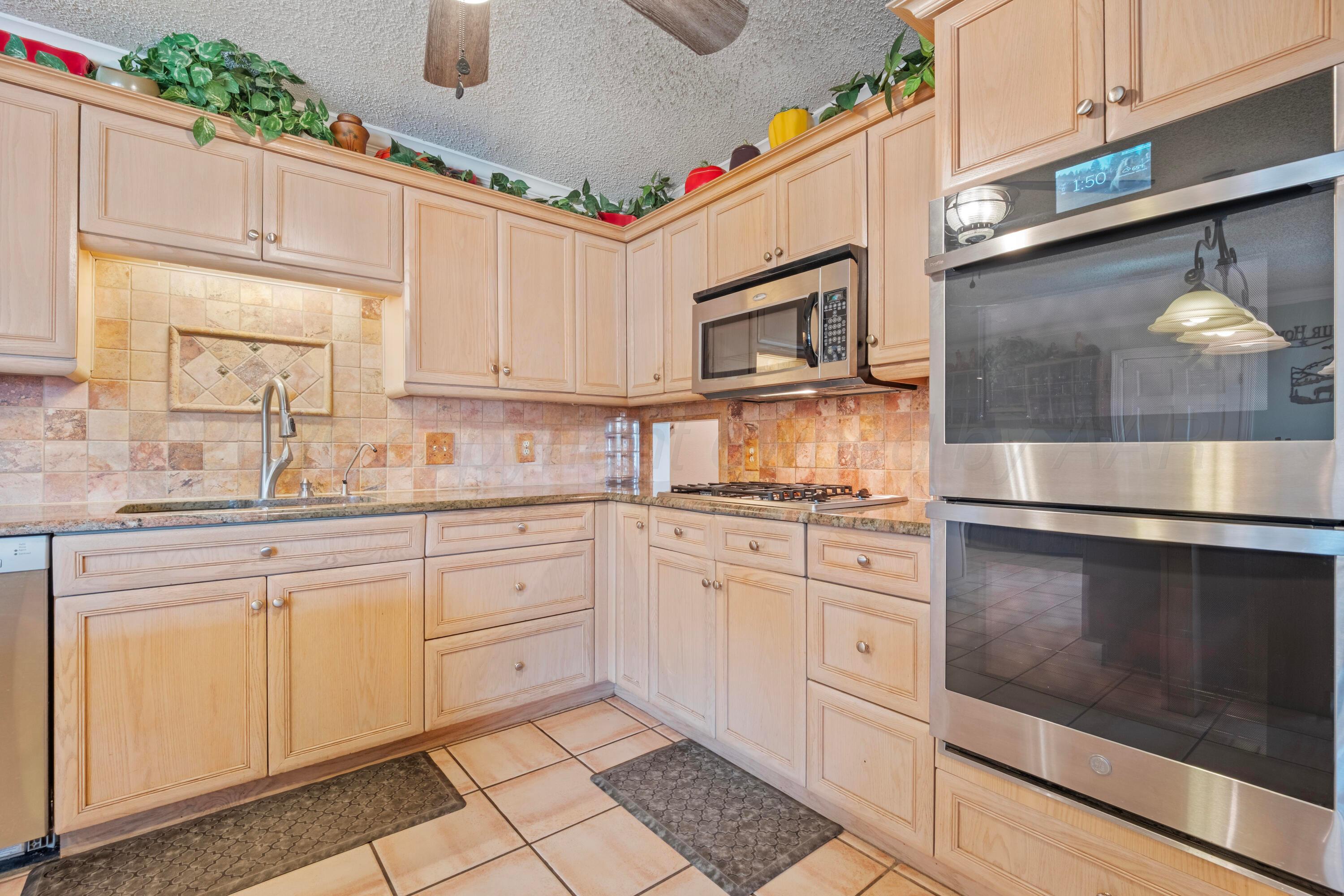 1305 S Ponderosa Property Photo 10
