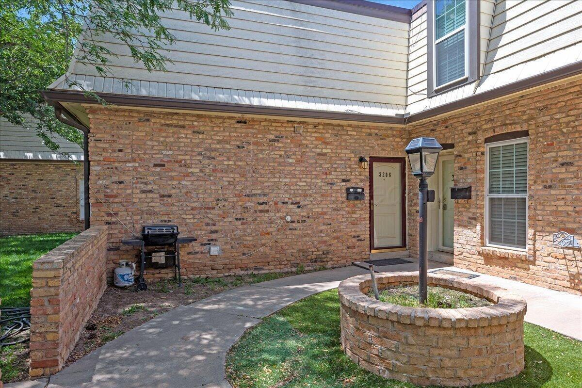 3206 Villa Place Property Photo 2