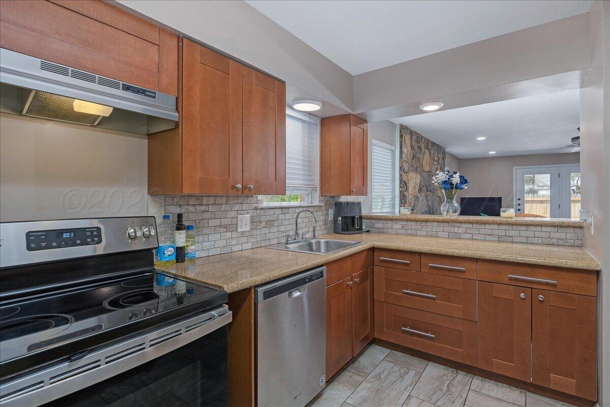 3206 Villa Place Property Photo 4