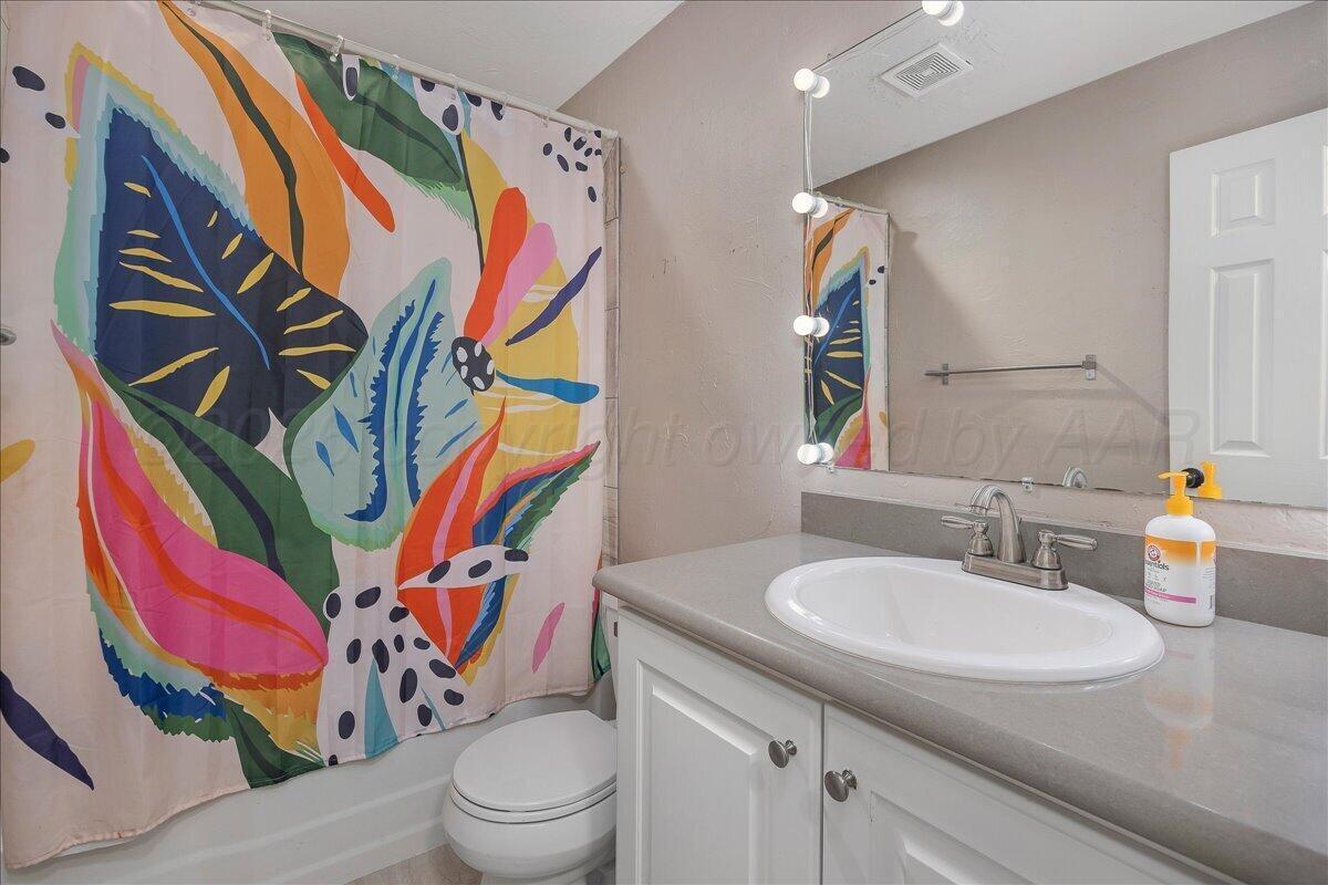 3206 Villa Place Property Photo 9