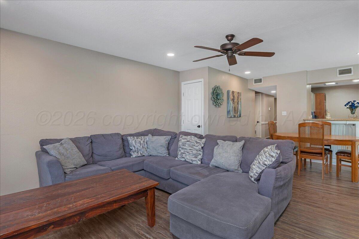3206 Villa Place Property Photo 17